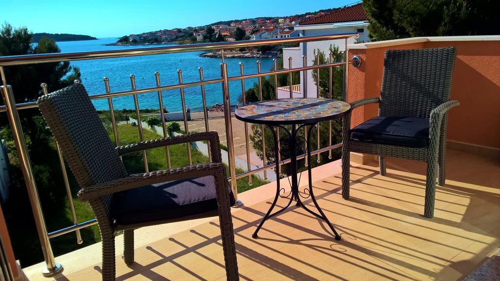 Villa Palas Apartments 2 Рогозница Номер фото